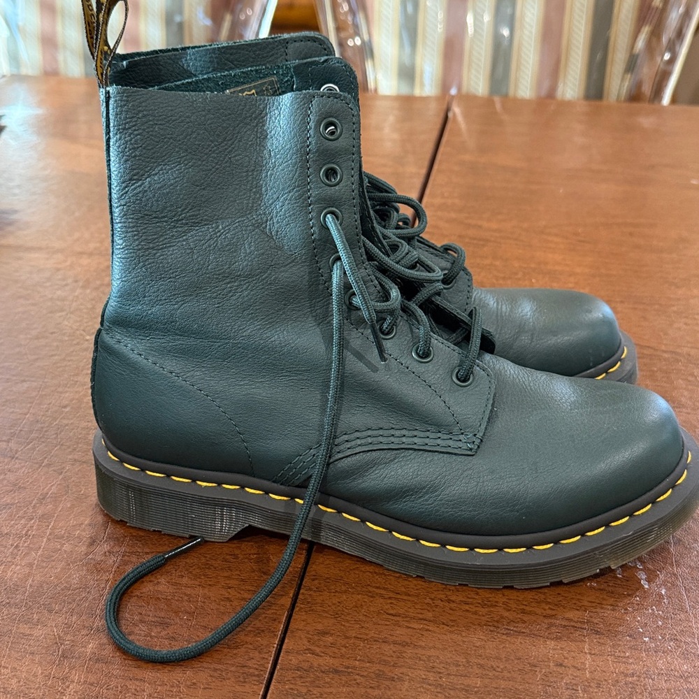 Doc Martins beautiful green color size 42 - Picture 4 of 12